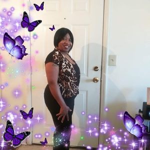 Meet your Posher, Carla